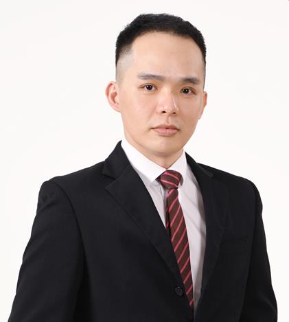 How Kang Nien 何康年医生